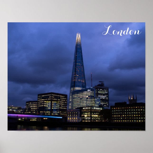 Shard Torn i Night, London England Poster (Framsidan)