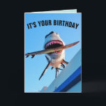 SHARK BIRTHDAY FUNNY KILLER SHARK GREETING CARD KORT<br><div class="desc">DET ÄR DIN BIRTHDAY SHARK CARD. INSIDLÄSNINGAR: JUSTERA DINA SKJUTA,  MEN TA INTE BITA AV MER ÄN DU KAN CHEW!</div>