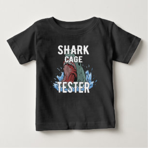 Shark Cage Tester - Finny Ocean Äventyr Humor T Shirt