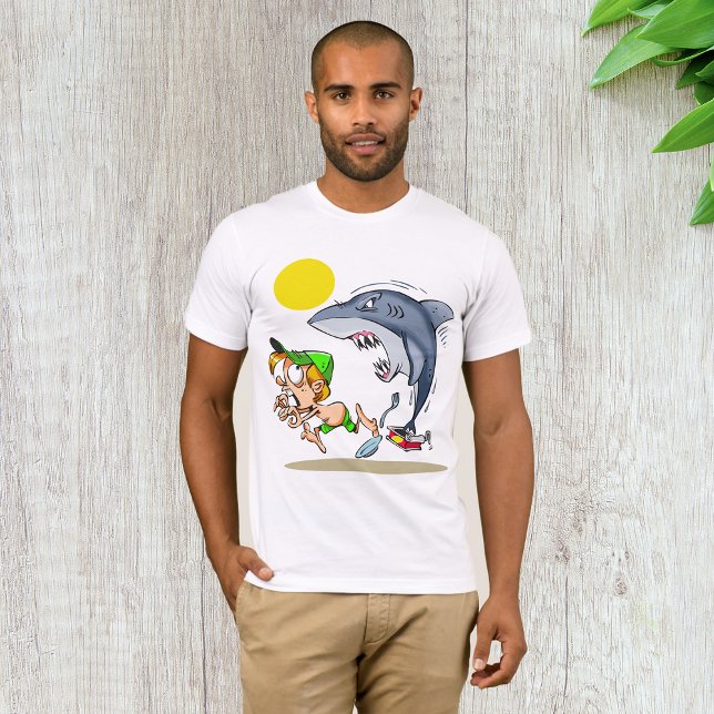 Shark Chasing A Boy Manar T-Shirt (Skapare uppladdad)