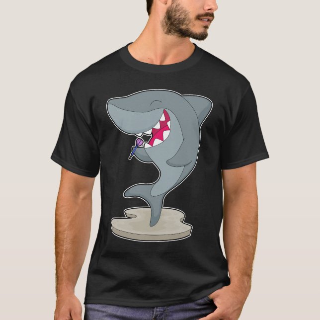 Shark Darts Dart T Shirt (Framsida)