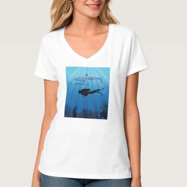 Shark Diving Scuba Diver T Shirt (Framsida)