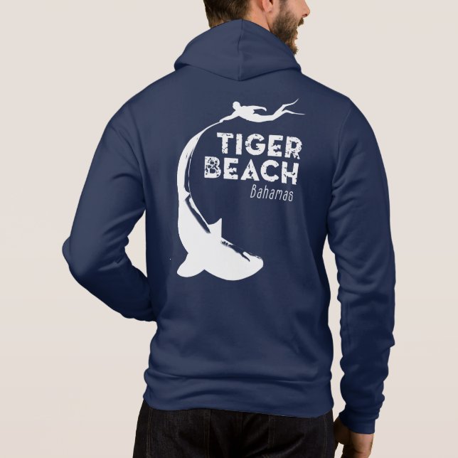 Shark Diving vid Tiger Beach T Shirt (Baksida)