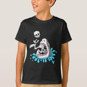 Shark Eats Skeleton Roligt Halloween Boys Girls Ki T Shirt