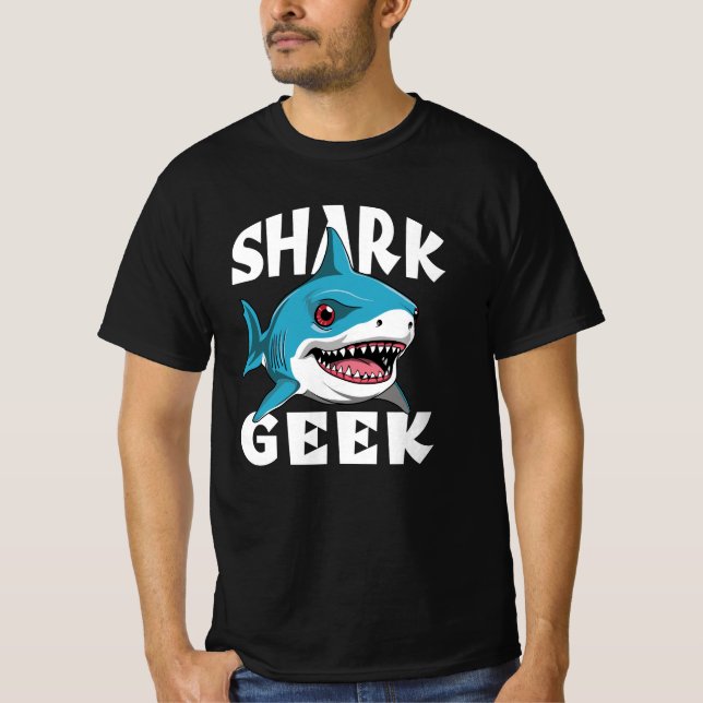 Shark Geek - Cute Design for Shark Älskare T Shirt (Framsida)