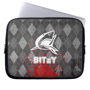 Shark Pictogram på Grungy Black Argyle Laptop Sleeve