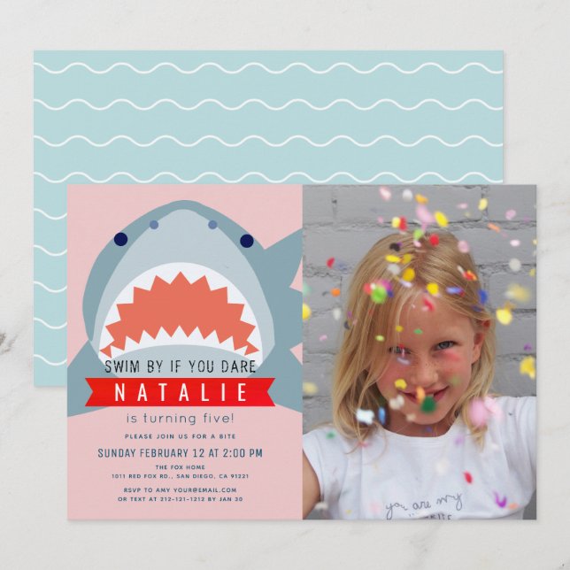 Shark Rosa Bassäng Photo Girl Birthday Inbjudningar (Fram/baksida)