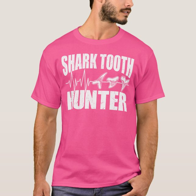 Shark Teeth Hunter Fossil Hunting Find Shark Teeth T Shirt (Framsida)