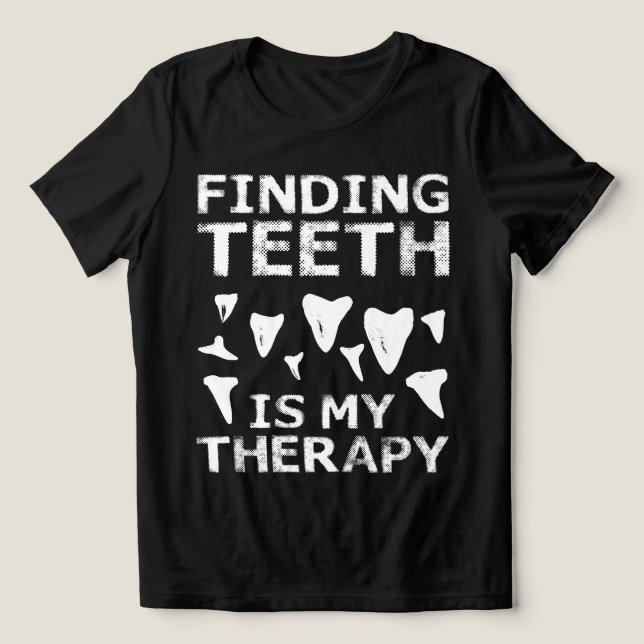 Shark Teeth Hunter Shark Tooth Hunting Fossil Hunt T Shirt (Design Framsida)