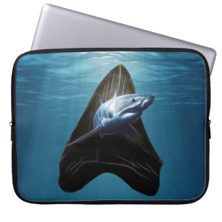 Shark Tooth Ocean Laptop Fodral