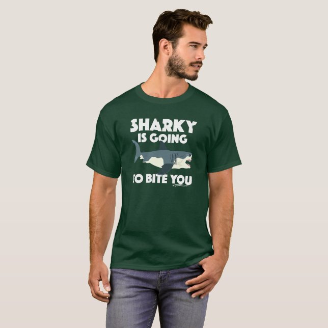 Sharky går till Bita som du utformar - grundläggan T Shirt (Hel framsida)