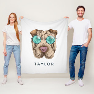 Sharpei i solglasögon tillfogar ditt namn fleecefilt