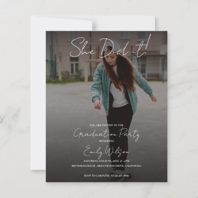 She Did It Graduation Multi Photo Party Invitation (Framsida)
