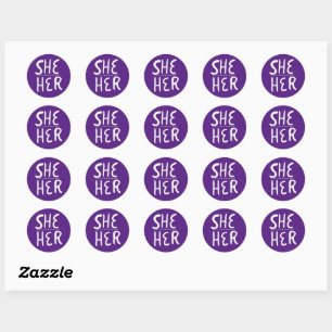SHE/HER Pronounars Lila Handlettering Set of Runt Klistermärke