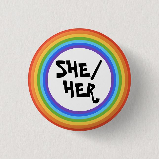 SHE/HER Pronounces regnbågscirkel Knapp (Framsida)