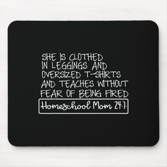 She Is Clothed In Leggings And Oversized Homeschoo Musmatta (Framsidan)