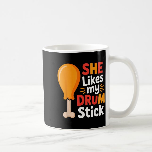 She Likes My Drum Stick Funny Foodie Humor Summer  Kaffemugg (Höger)