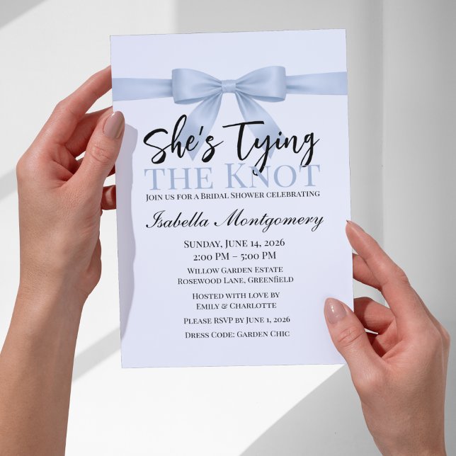 She’s Tying the Knot Theme Sky Blue Bow Inbjudningar (She’s Tying the Knot Theme Sky Blue Bow Invitation
)