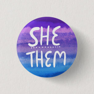 SHE/THEM-utskrifter färglös handskriven vattenf Knapp