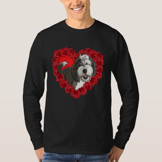 Sheepadoodle Heart Roses Valentine Day Dog Mom T Shirt (Framsida)