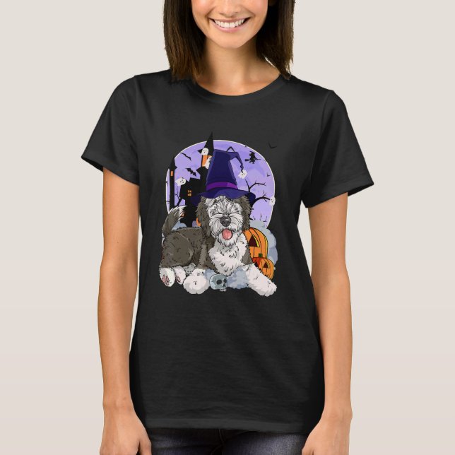 Sheepadoodle Hund Halloween Witch Pumpkin T Shirt (Framsida)