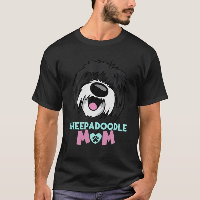 Sheepadoodle Mamma Rolig hund Älskare T Shirt (Framsida)