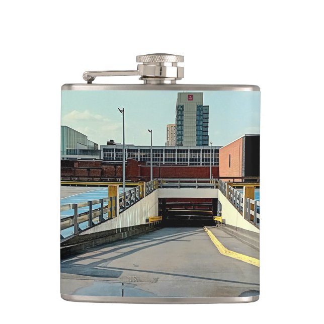 Sheffield carpark fickplunta (Framsidan)