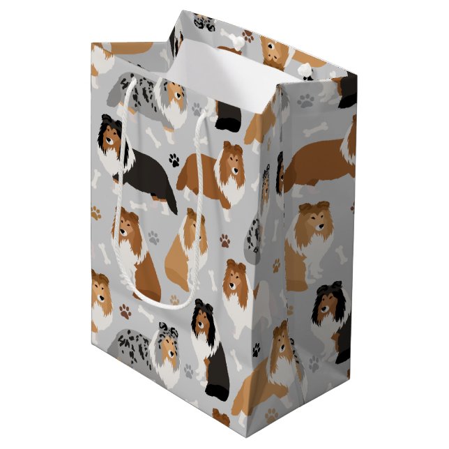 Sheltie Hund Bones and Tass Medium Gift Bag (Framsidan Vinklad)