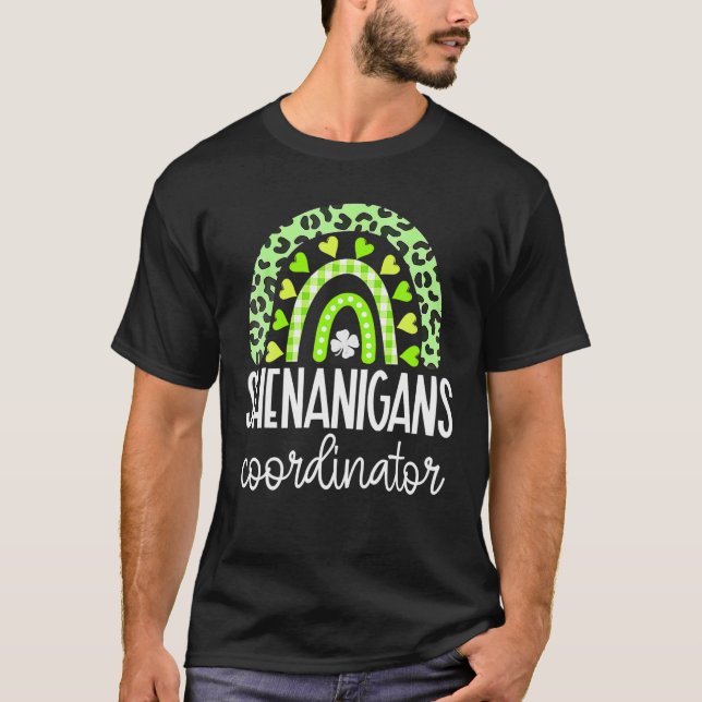 Shenanigans Coordinator Rainbow St patrick's day T Shirt (Framsida)
