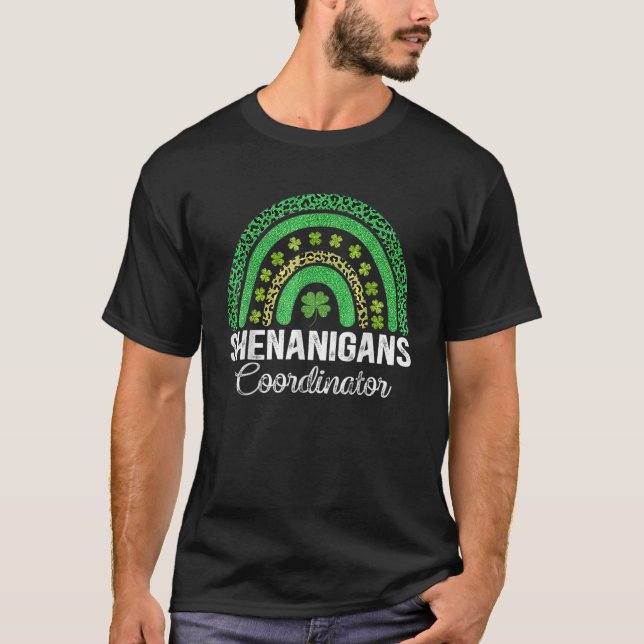 Shenanigans Coordinator Rainbow St patricks day Te T Shirt (Framsida)