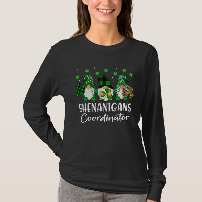 Shenanigans Coordinator St Patrick s Day Gnomes Gr T Shirt (Framsida)