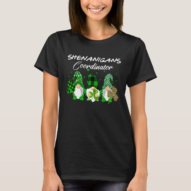 Shenanigans Coordinator St Patricks Day Gnomes Gre T Shirt (Framsida)