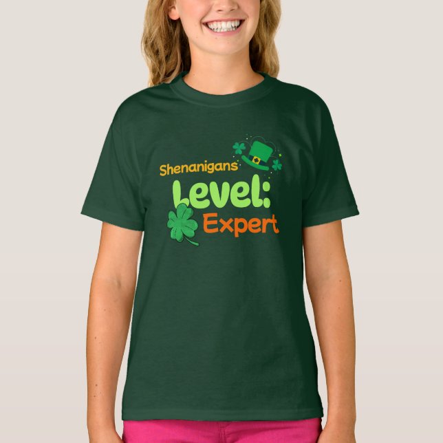 Shenanigans Level: Expert St. Patrick's Day Humor T Shirt (Framsida)