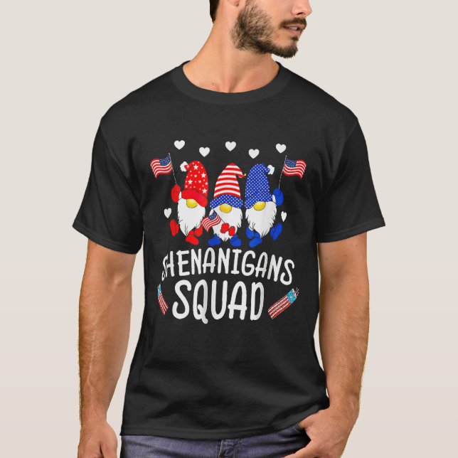 Shenanigans Squad 4th Of July Gnomes USA Independe T Shirt (Framsida)