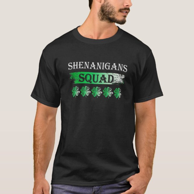 Shenanigans Squad Funny St. Patricks Day Matching T Shirt (Framsida)