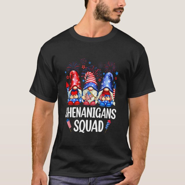 Shenanigans Squad Gnomes USA Independence Day 4th  T Shirt (Framsida)