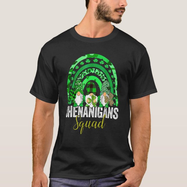 Shenanigans Squad Irish Gnomes Rainbow St Patrick' T Shirt (Framsida)