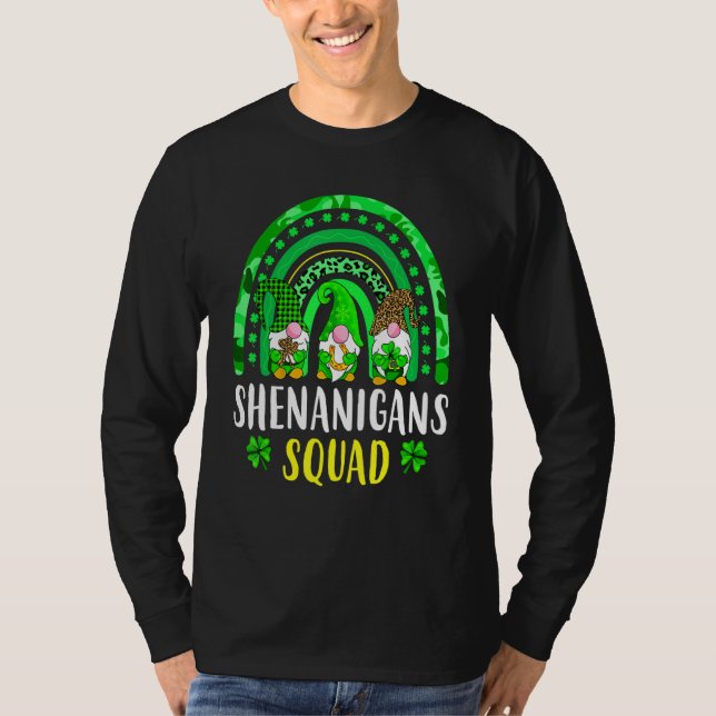 Shenanigans Squad Irish Gnomes Rainbow St Patrick' T Shirt (Framsida)