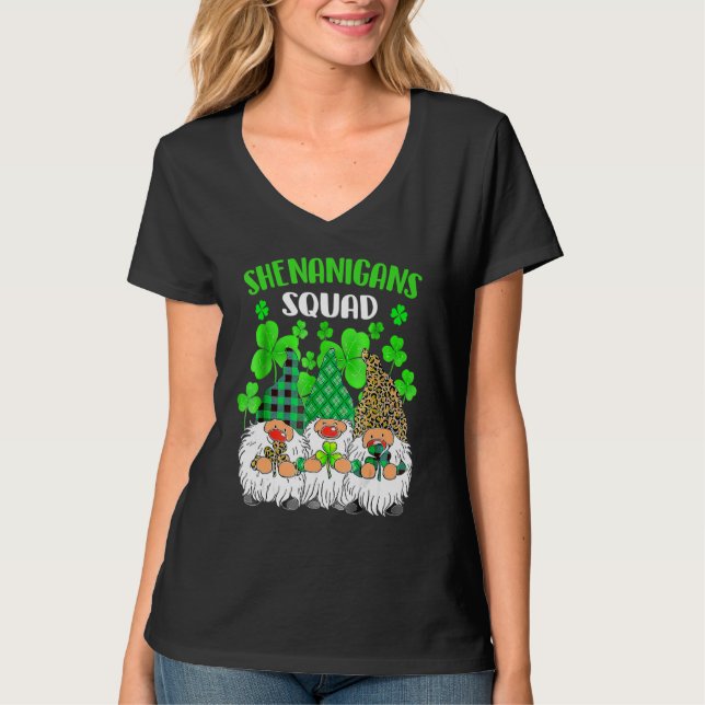 Shenanigans Squad St Patricks Day Gnomes Green Pro T Shirt (Framsida)