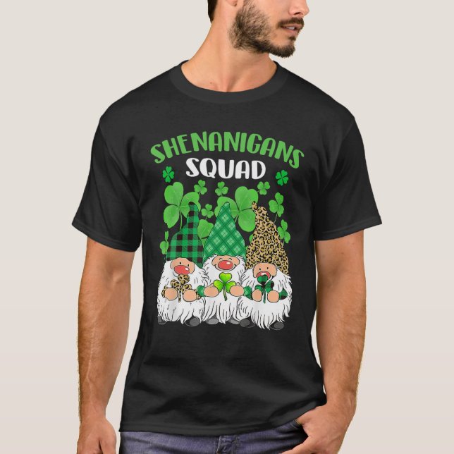 Shenanigans Squad St Patricks Day Gnomes Green Pro T Shirt (Framsida)