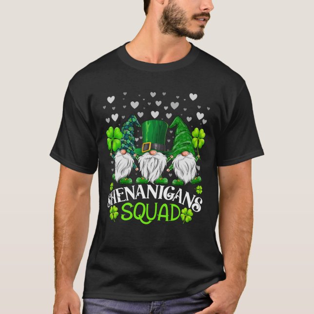 Shenanigans Squad St patricks day Gnomes Irish T Shirt (Framsida)
