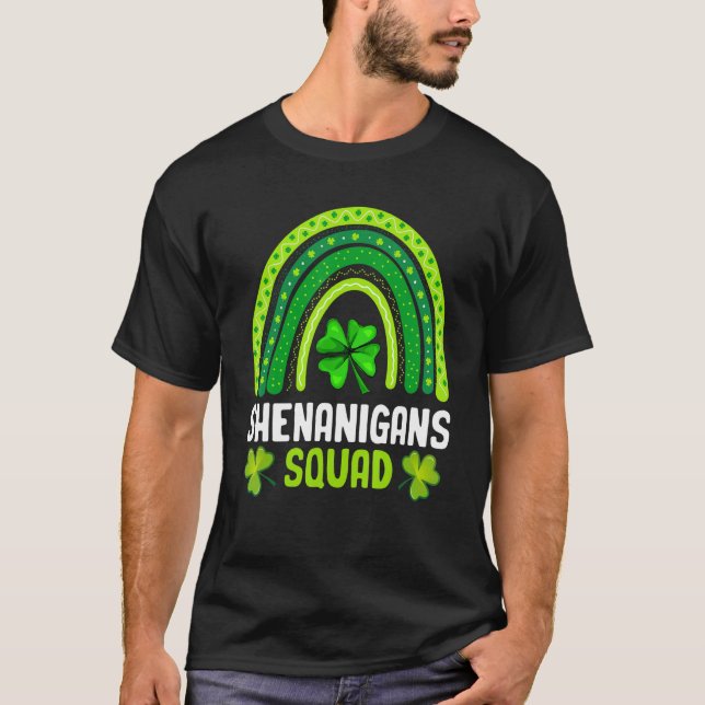 Shenanigans Squad St Patrick's Day Rainbow Shamroc T Shirt (Framsida)