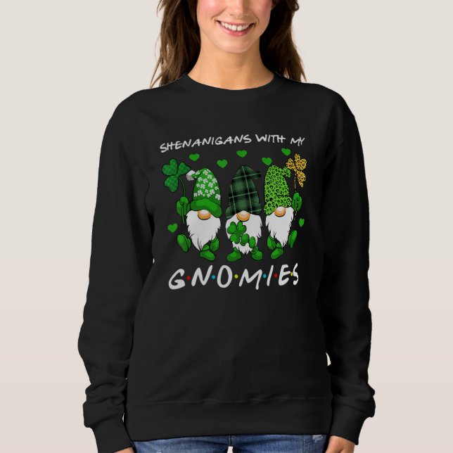 Shenanigans With My Gnomies St Patrick's Day Gnome T Shirt (Framsida)