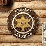 sheriff Emblem Darttavla<br><div class="desc">Sheriffen Emblem Dart Board är ett underbart sätt att visa ert stöd och ha roligt att göra det på. Enkel att anpassa med ditt namn och inledande. Anpassa för att matcha stil med knappen Redigera design.</div>