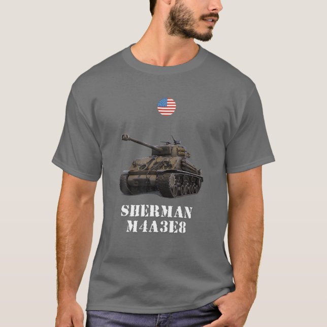 Sherman M4A3E8 Easy Eight USA Medium Tank WW2 Mili T Shirt (Framsida)
