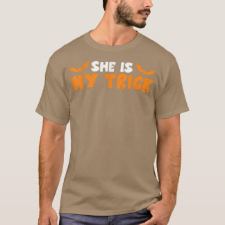 Shes My Trick Halloween Night Fladdermus Candy Mag T Shirt