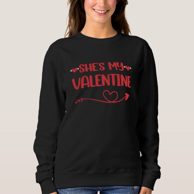 She's My Valentine Matching Couples Valentine's Da T Shirt (Framsida)