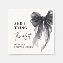 She's Tying The Knot Black Bow Bridal Shower Pappersservett