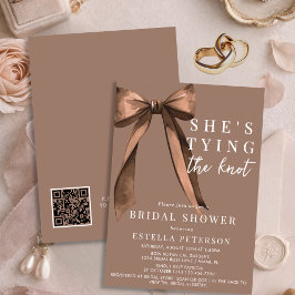 She's Tying The Knot Brown QR Code Bridal Shower Inbjudningar