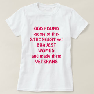 SheServed ha på sig hon stridkängor för! T-shirt